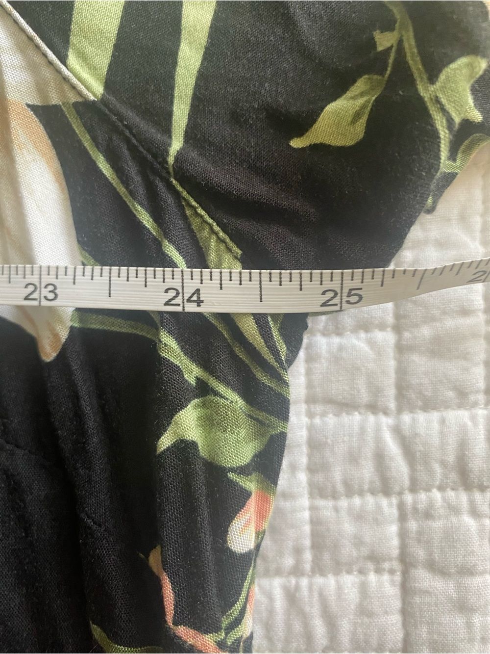 Tropical Floral Women’s Short -Sleeve Shirt - Black Flowy 18/20W Hawaiian Camp - Picture 4 of 6